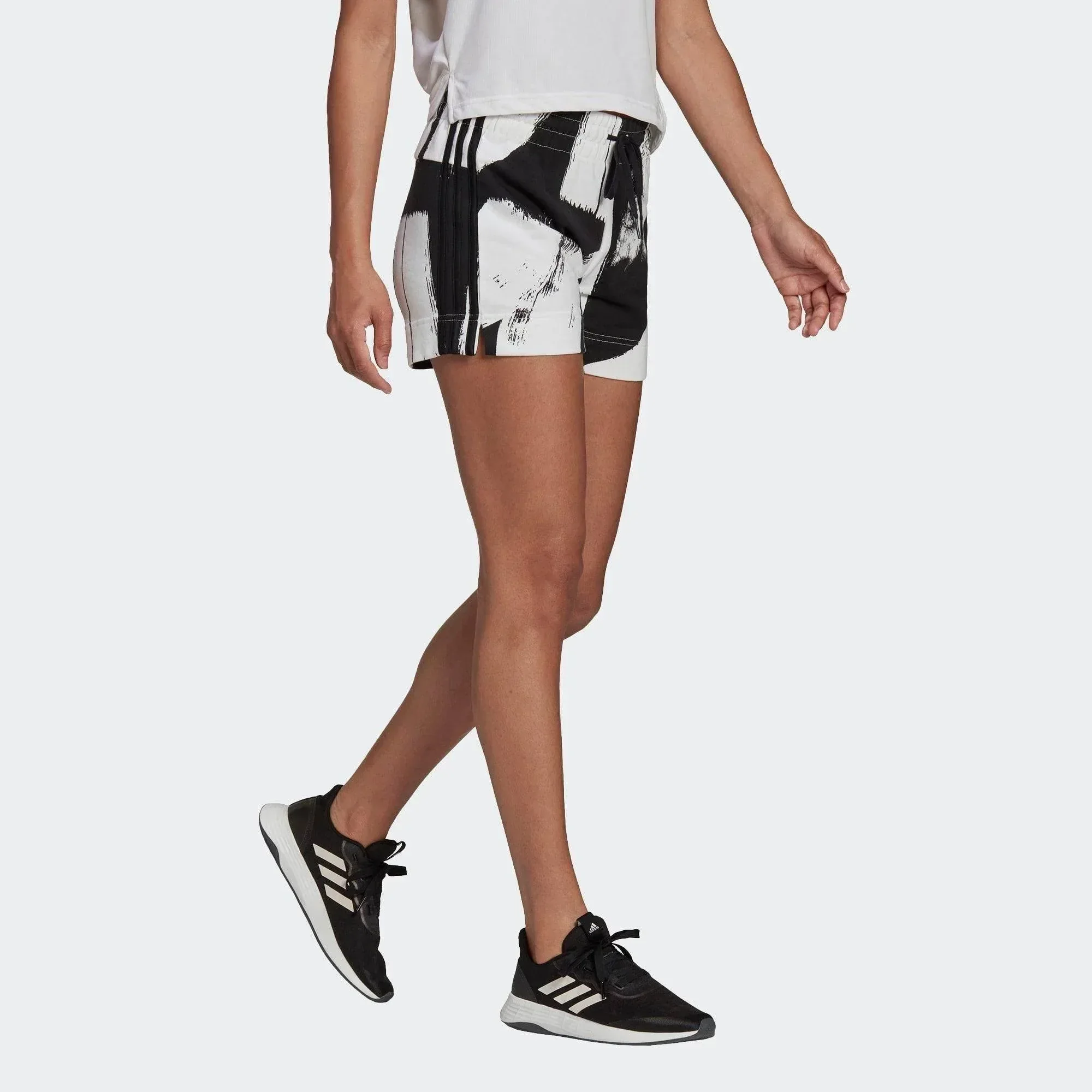 מכנס אדידס קצר לנשים Adidas AOP SHO HD9321 - Image 3