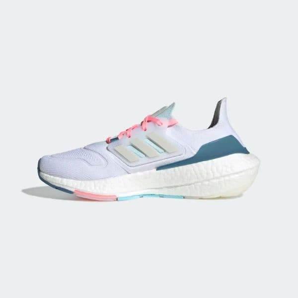 נעלי אדידס אולטרה בוסט 22 לנשים Adidas ULTRABOOST 22 FTW GX5929 - Image 3