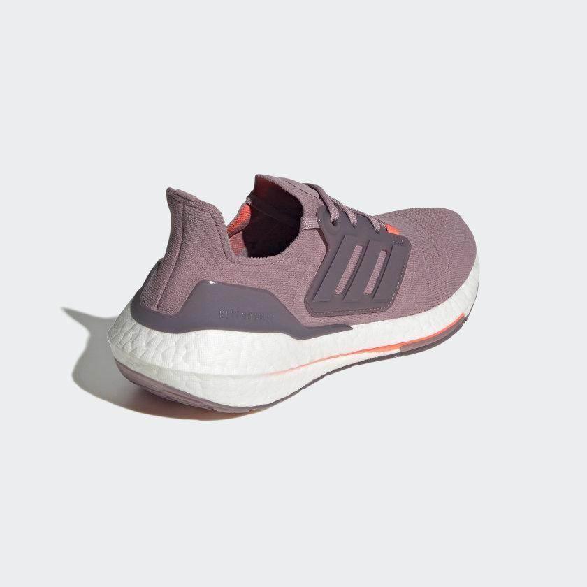 נעלי אדידס אולטרה בוסט 22 לנשים Adidas ULTRABOOST 22 GX5588 - Image 3
