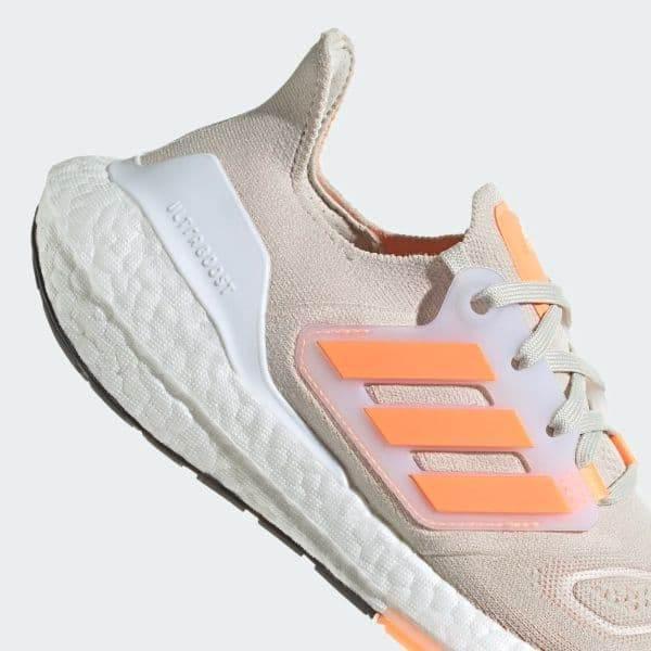 נעלי אדידס אולטרה בוסט 22 לנשים Adidas ULTRABOOST 22 W FTW GX6666 - Image 4