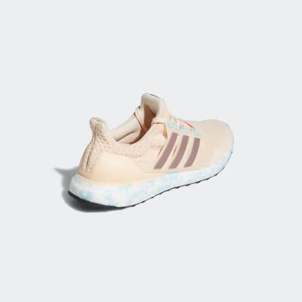 נעלי אדידס אולטרה בוסט 22 די אן אי לגברים Adidas ULTRABOOST 5.0 DNA FTW M GV8721 - Image 5