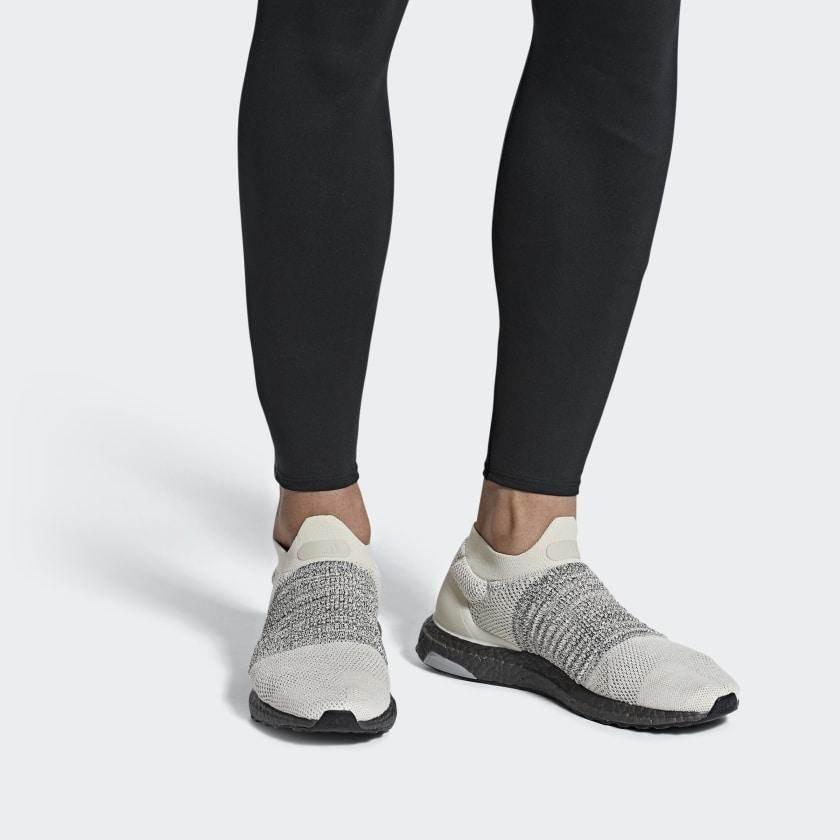 נעלי אדידס אולטרה בוסט לייסלס לגברים Adidas Ultraboost Laceless CM8263 - Image 2
