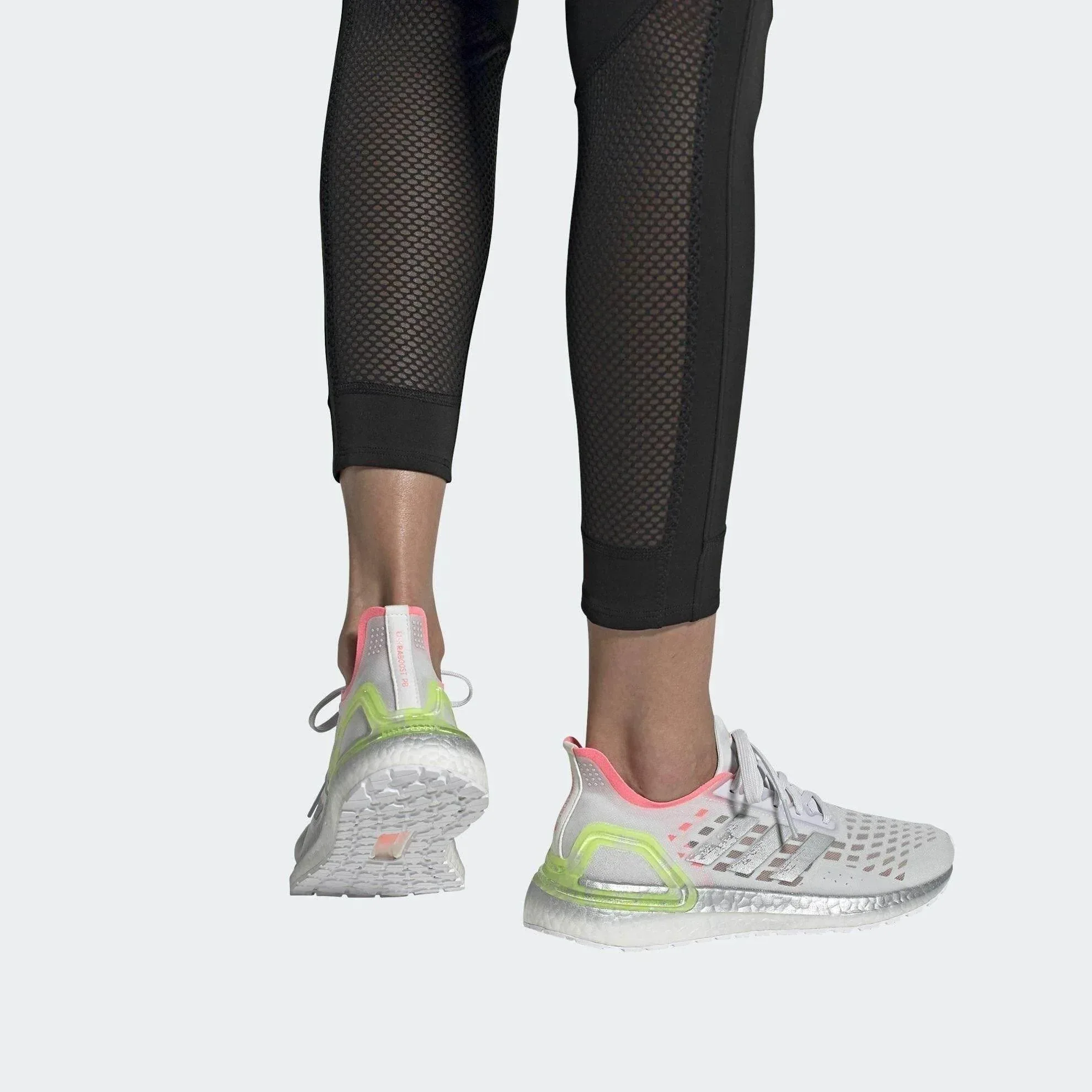 נעלי ריצה אדידס אולטרה בוסט PB לנשים Adidas Ultraboost PB W EG0420 - Image 3