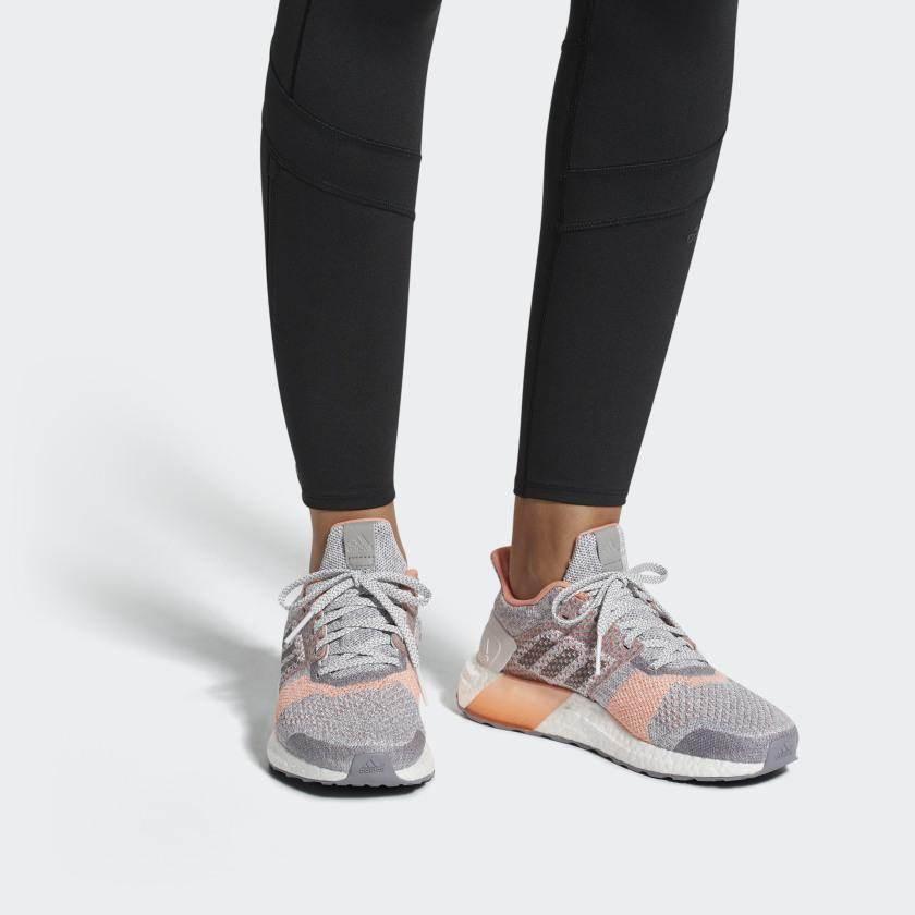 נעלי ריצה מתקנות אדידס לנשים Adidas ULTRABOOST ST BB6481 - Image 2