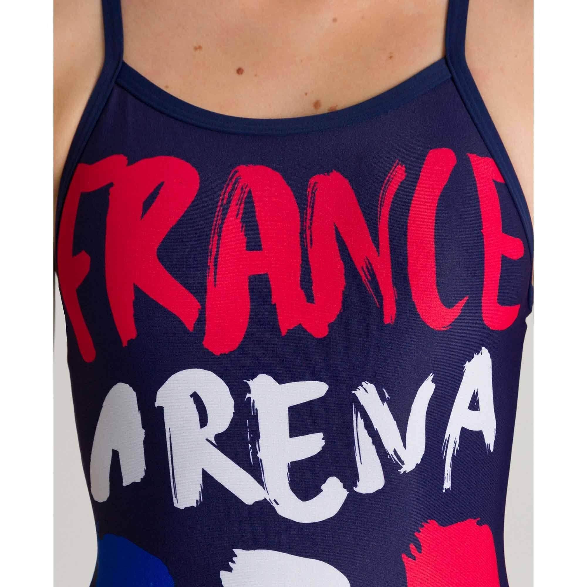 בגד ים שלם נערות ארנה Arena 002869750 W COUNTRY FLAGS LIGHT DROP BACK - Image 3