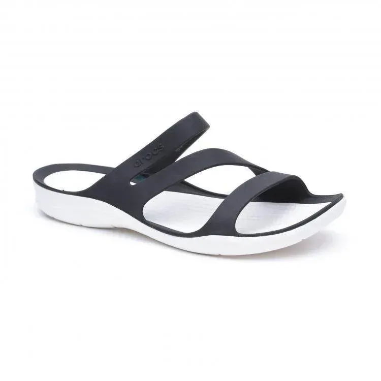 כפכף קרוקס רצועות לנשים בצבע שחור Crocs Swiftwater 203998-066 - Image 3
