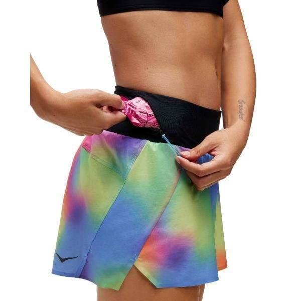 מכנס ריצה קצר הוקה לנשים Hoka 1135016/MULT W Short - Image 4