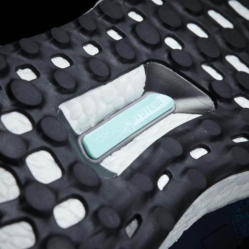 UltraBoost 3.0 S82021 - Image 8