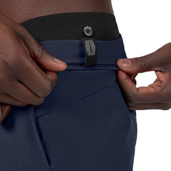 On 185.00304 Hybrid Shorts - Image 4