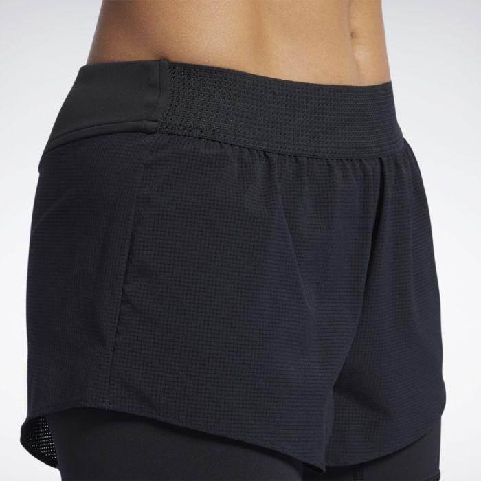 מכנס ריצה ריבוק  נשים עם טייטס Reebok TS EPIC SHORT 2 IN 1 FK7085 - Image 3