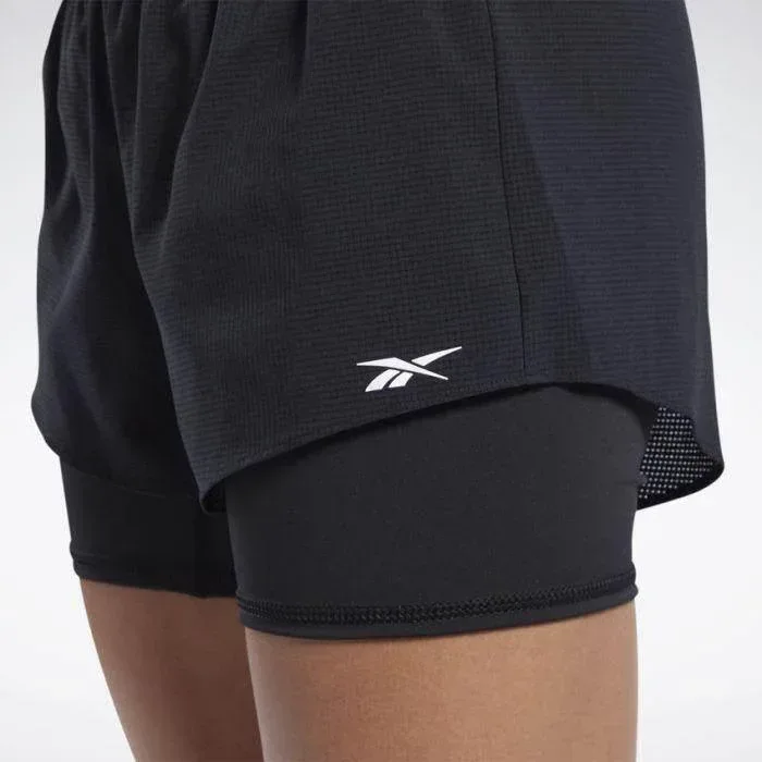 מכנס ריצה ריבוק  נשים עם טייטס Reebok TS EPIC SHORT 2 IN 1 FK7085 - Image 4