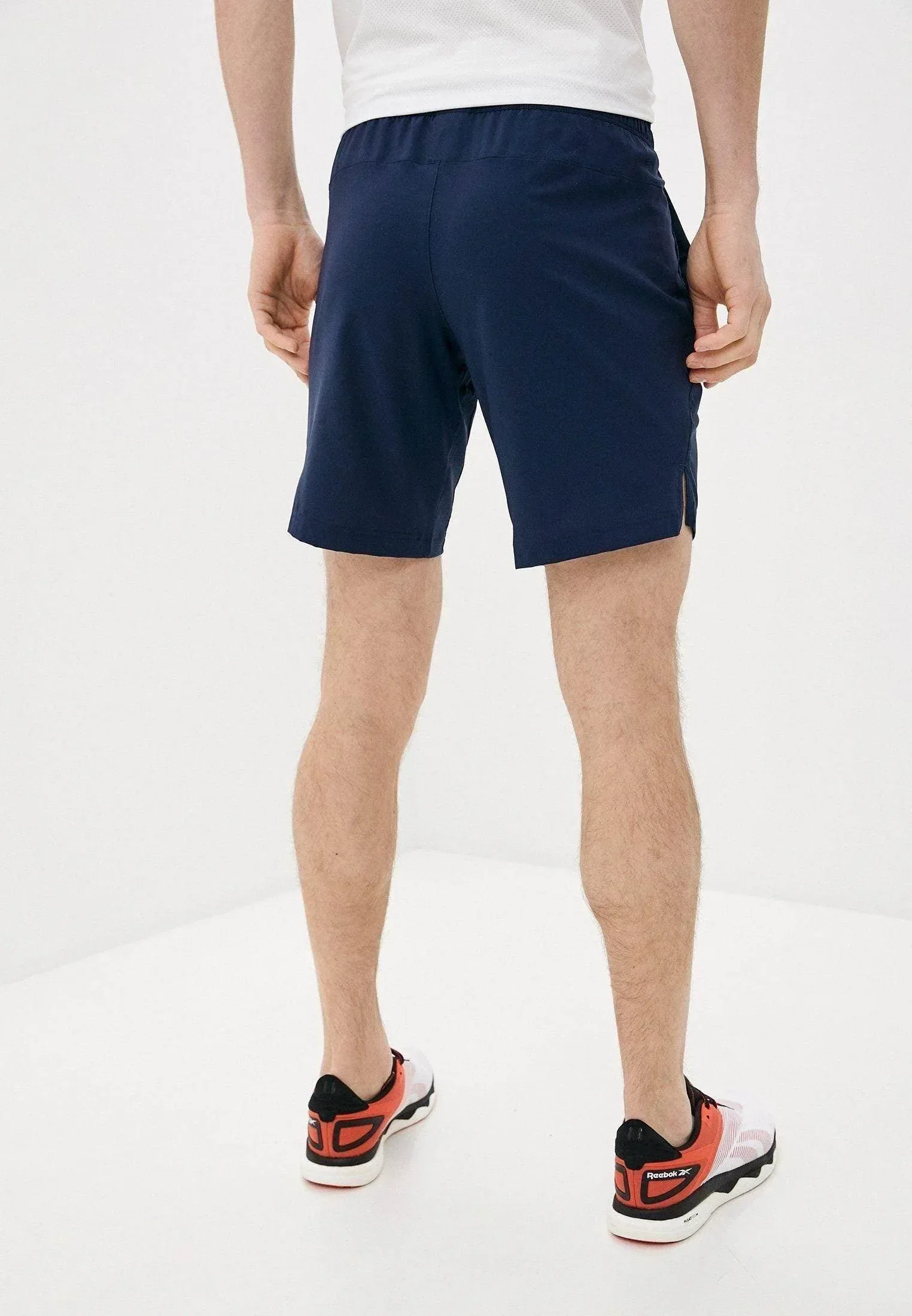 מכנס קצר ריבוק לגברים Reebok WOR WOVEN GRAPHIC SHORT GN5381 - Image 3